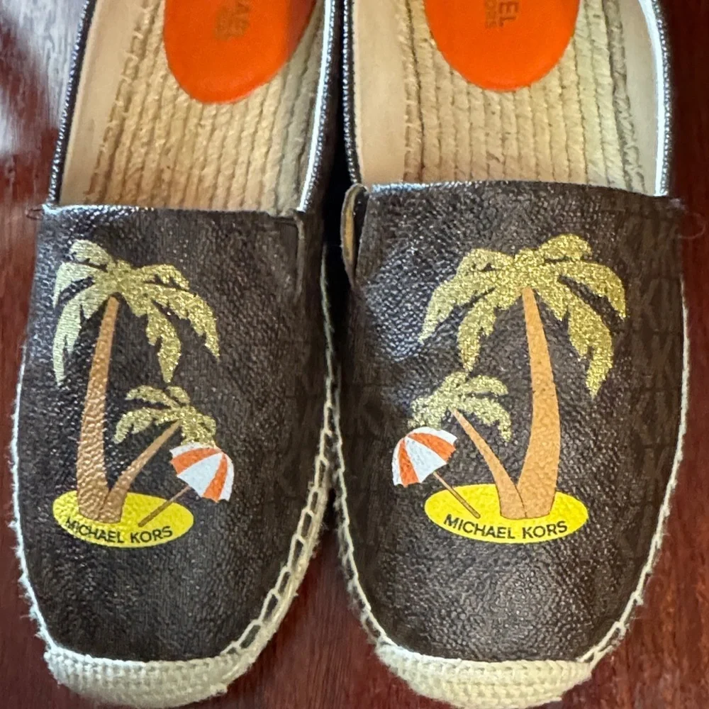 NWOT Michael Kors Brown Monogram Espadrilles with Adorable Palm tree Decoration